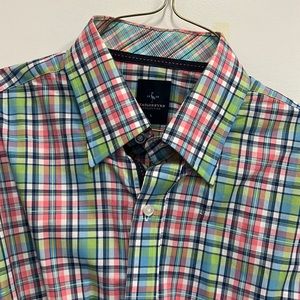 Men’s long sleeve button down plaid size large